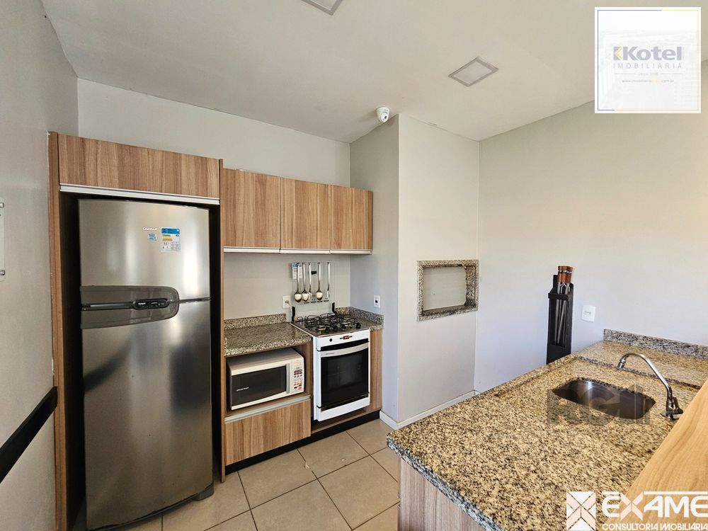Apartamento 2 dormitórios com vaga e elevador perto da PUC