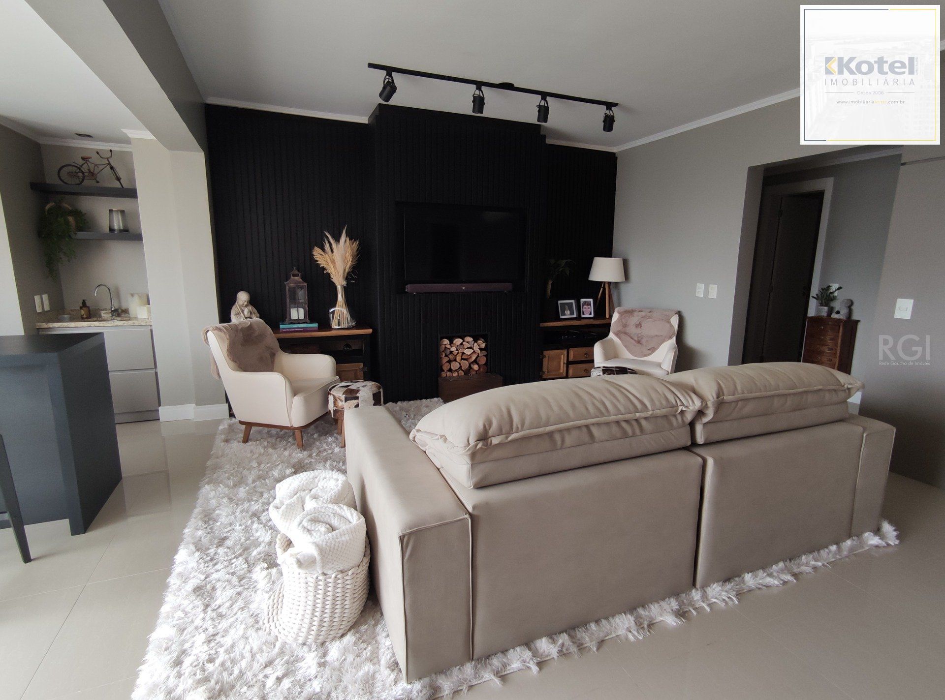 Apartamento para Venda - 162.53m², 3 dormitórios, sendo 3 suites, 2 vagas - Jardim Do Salso