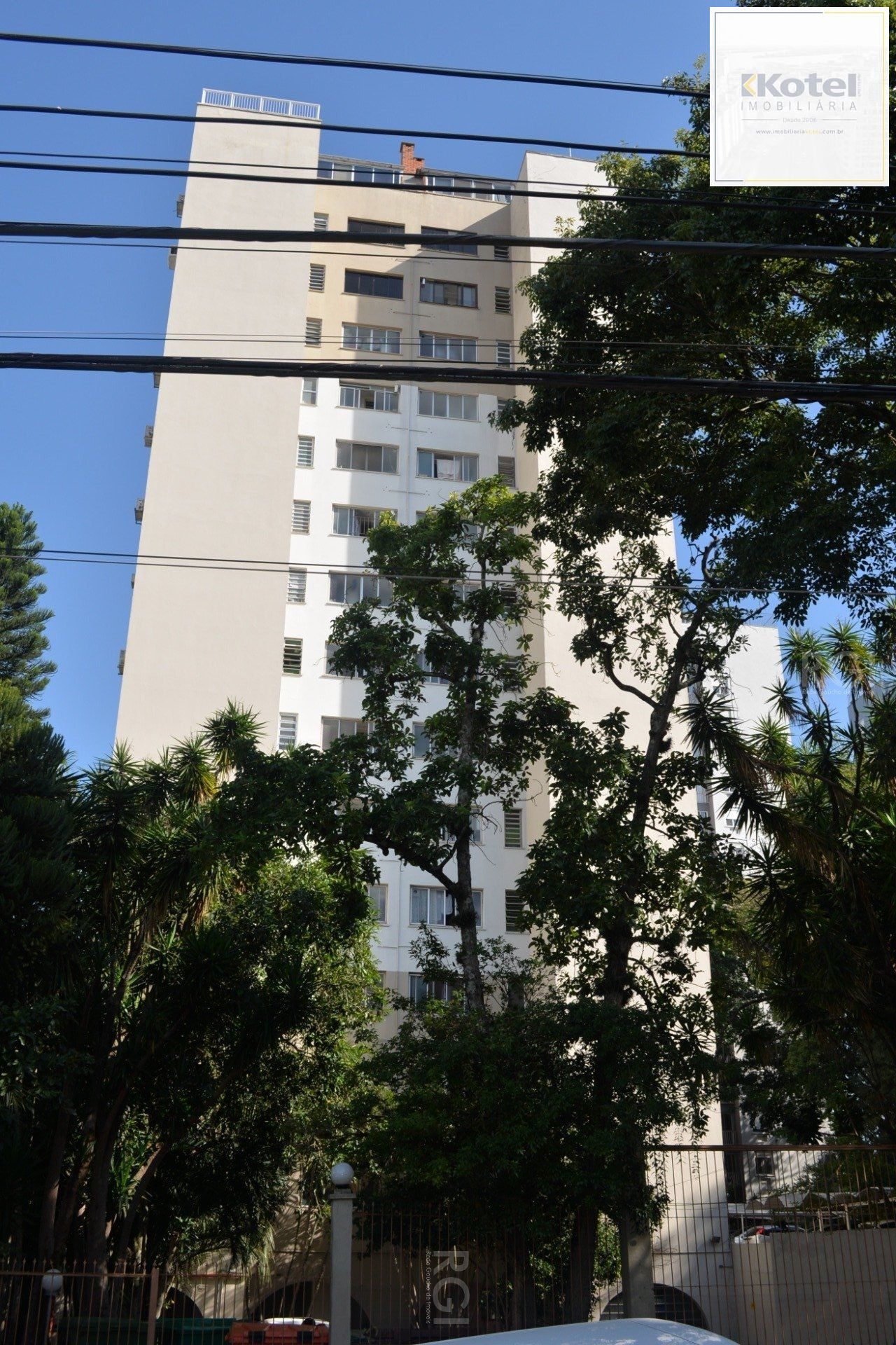 Apartamento para Venda - 120.46m², 3 dormitórios, sendo 1 suites, 1 vaga - Cristal — foto 2