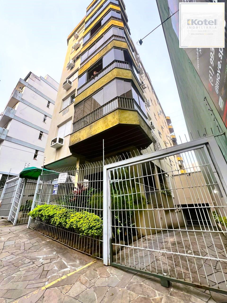 OPORTUNIDADE ÚNICA NO BOM FIM: APARTAMENTO 2 DORMITÓRIOS COM VAGA E ELEVADOR