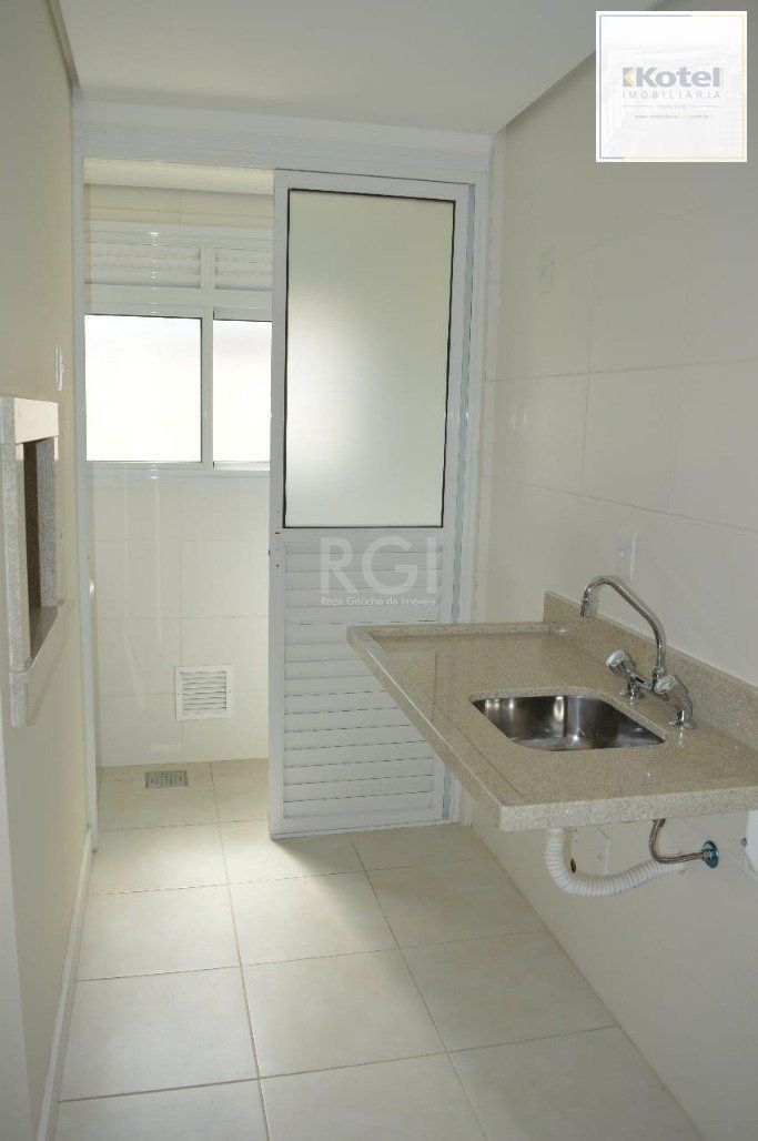 1 Dormitório c/garden, suíte, lavabo, churrasqueira e 1 Box, próximo ao Fórum.