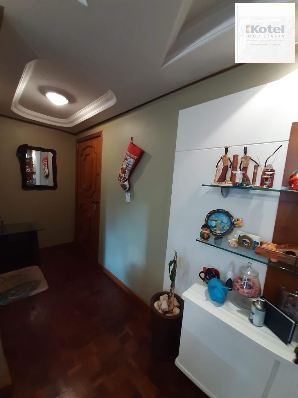 Excelente apartamento mobiliado com vaga no Cristo Redentor