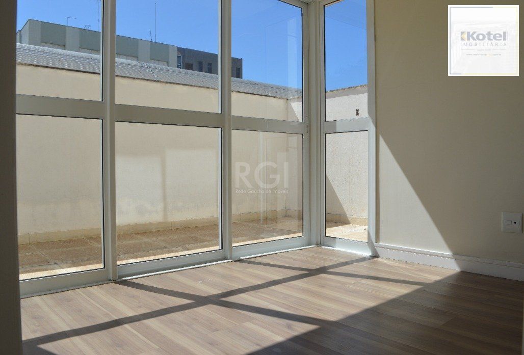 1 Dormitório c/garden, suíte, lavabo, churrasqueira e 1 Box, próximo ao Fórum.
