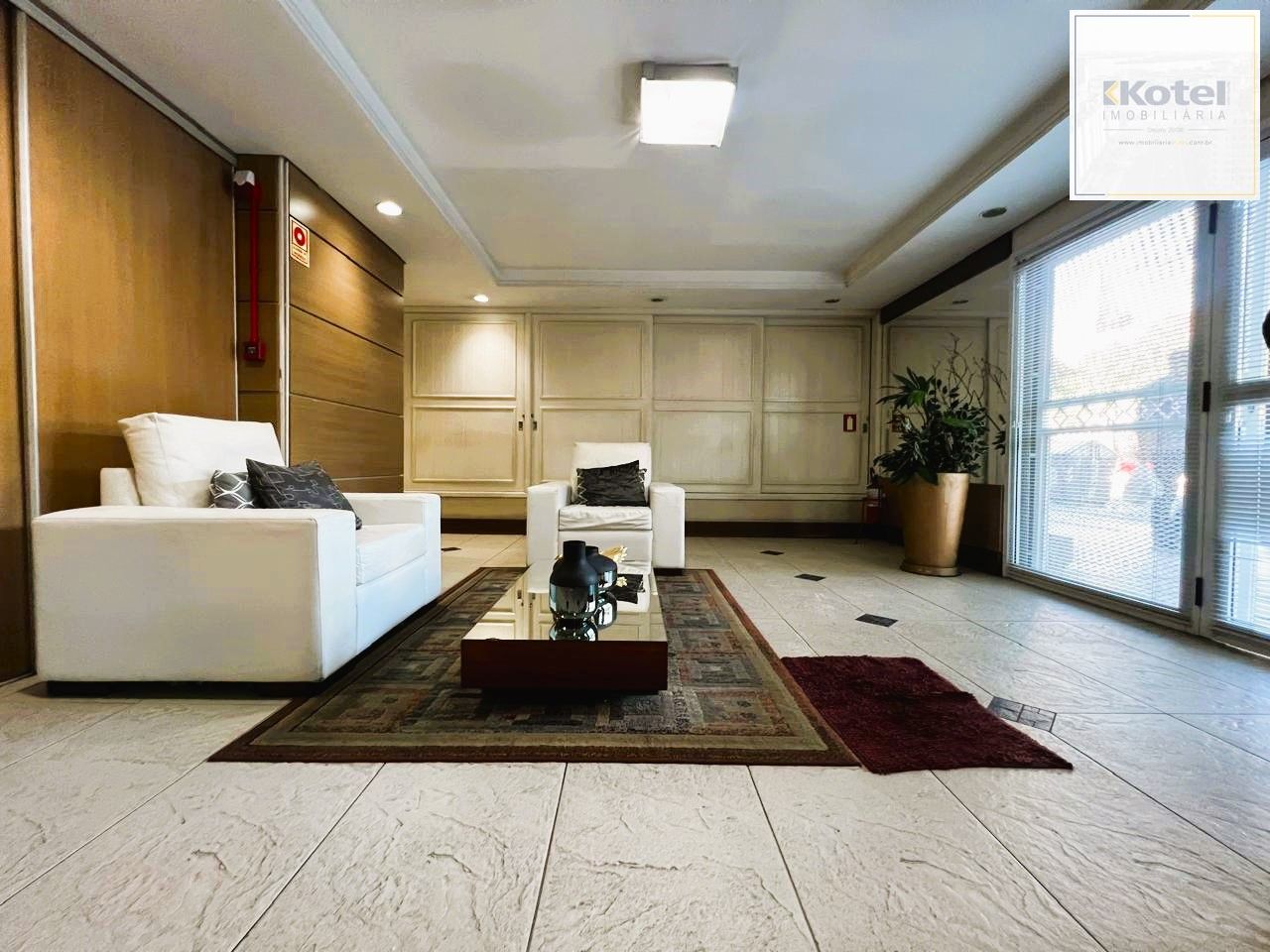 Hall e portaria do prédio