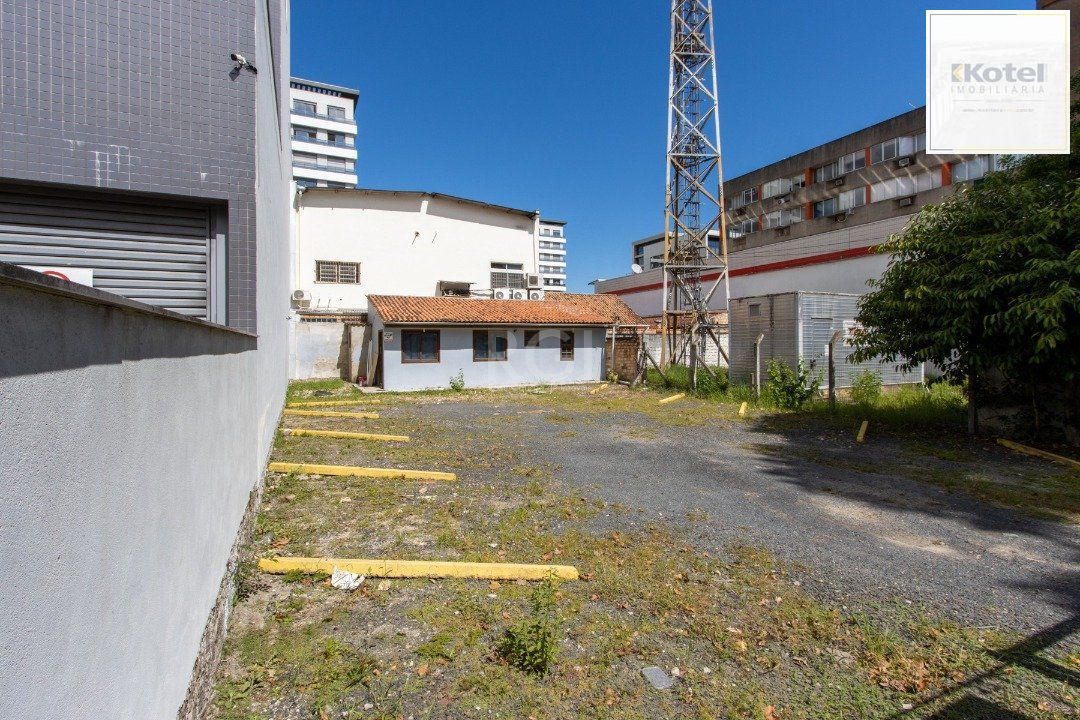 terreno   com  298,30 m2 de área Total, medindo 12,64 X 23,60 — foto 3