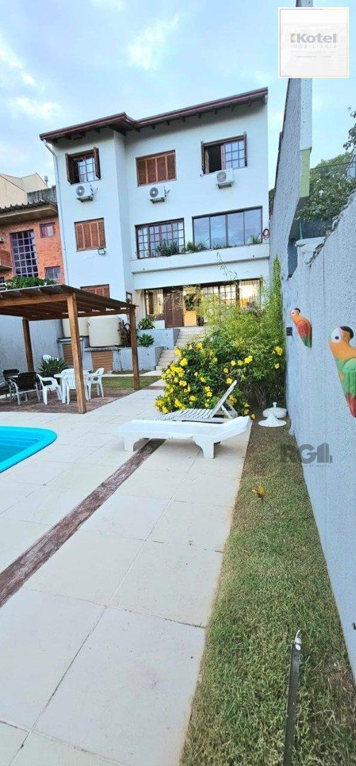 Casa 5 quartos à venda, 350m², Cristal - Porto Alegre