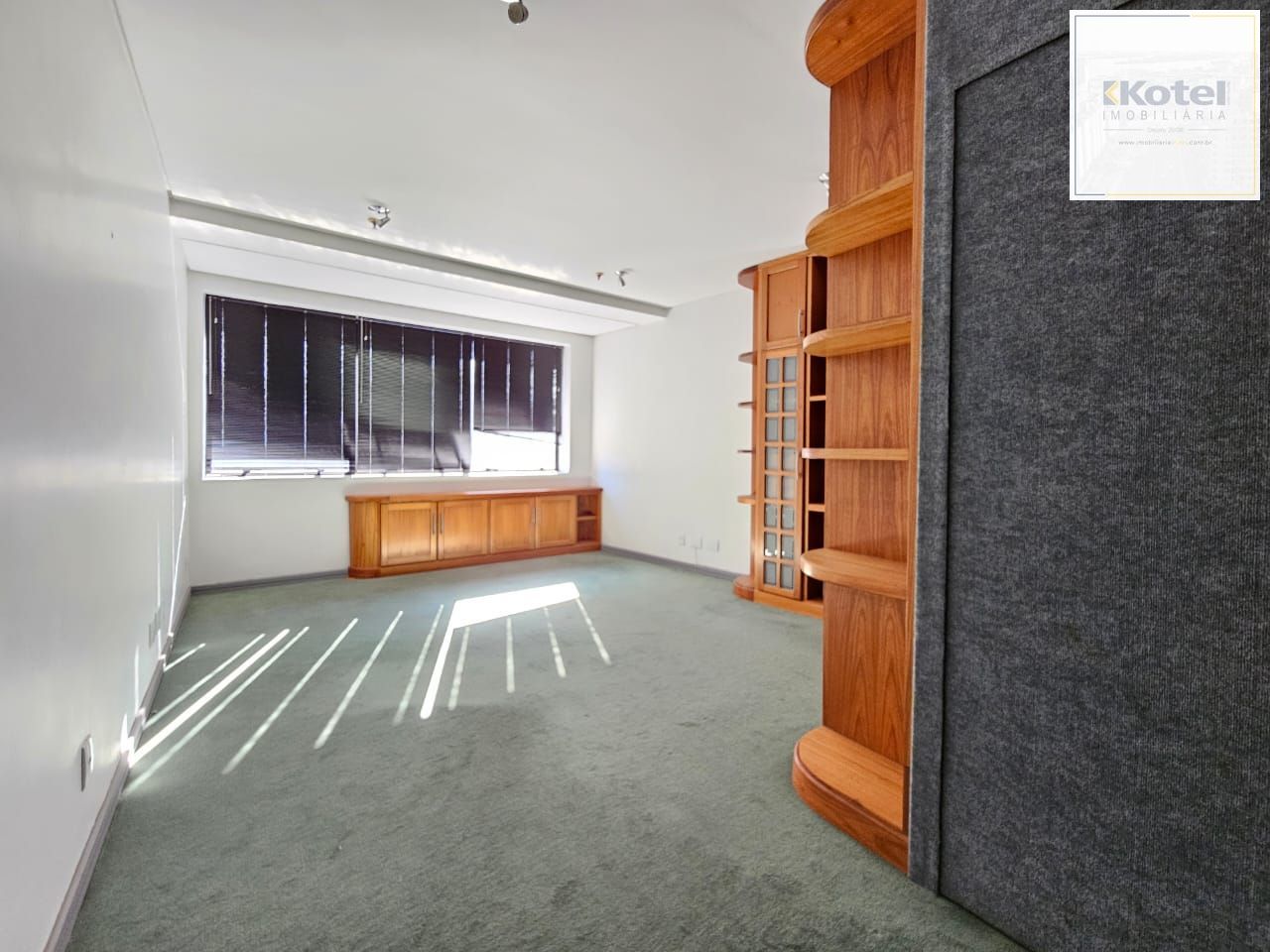 Conjunto Comercial com 2 salas para alugar em Moinhos de Vento, Porto Alegre