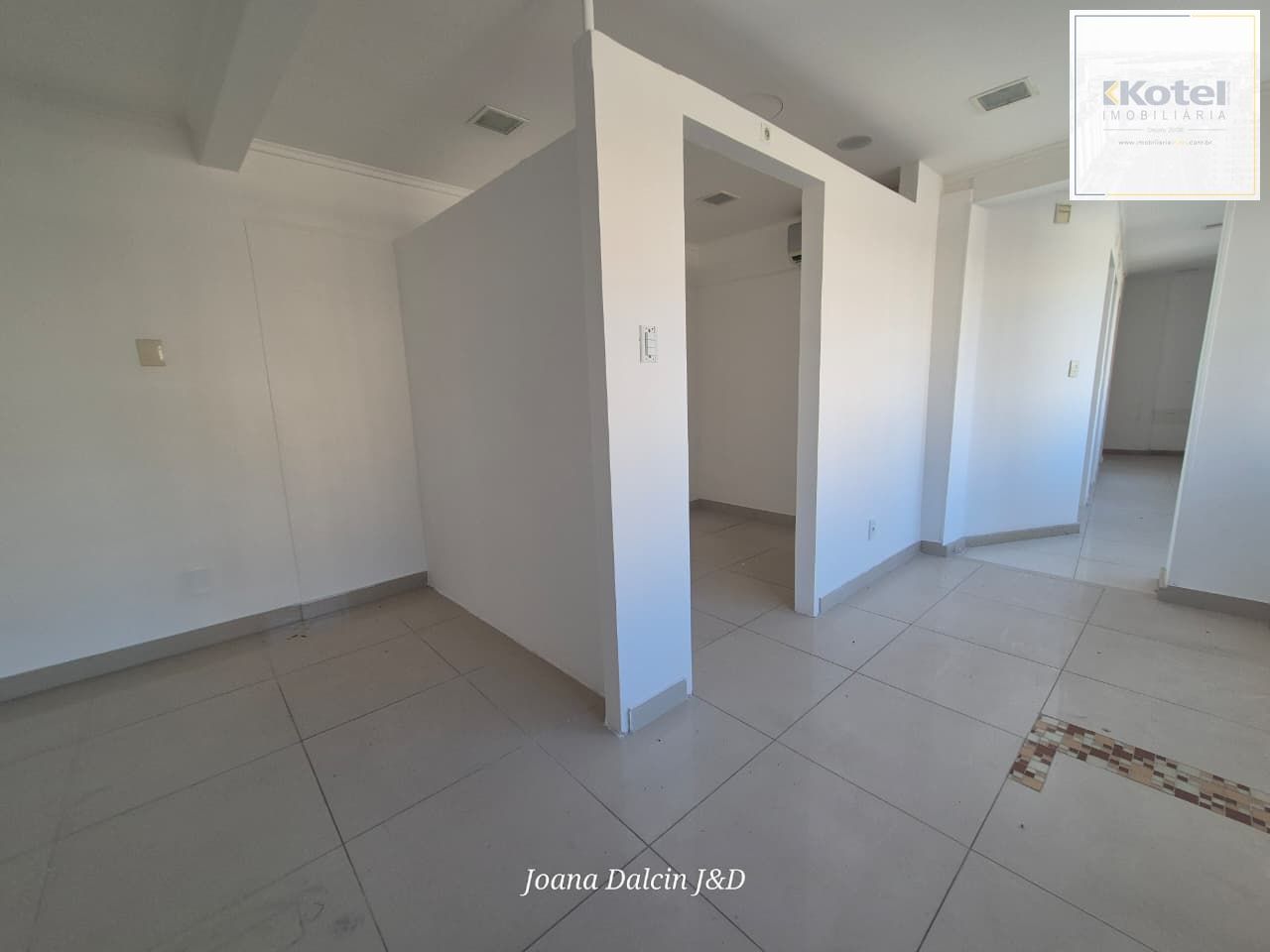Sala Comercial, 1 sala, à venda, 24 m², Centro - Porto Alegre — foto 3