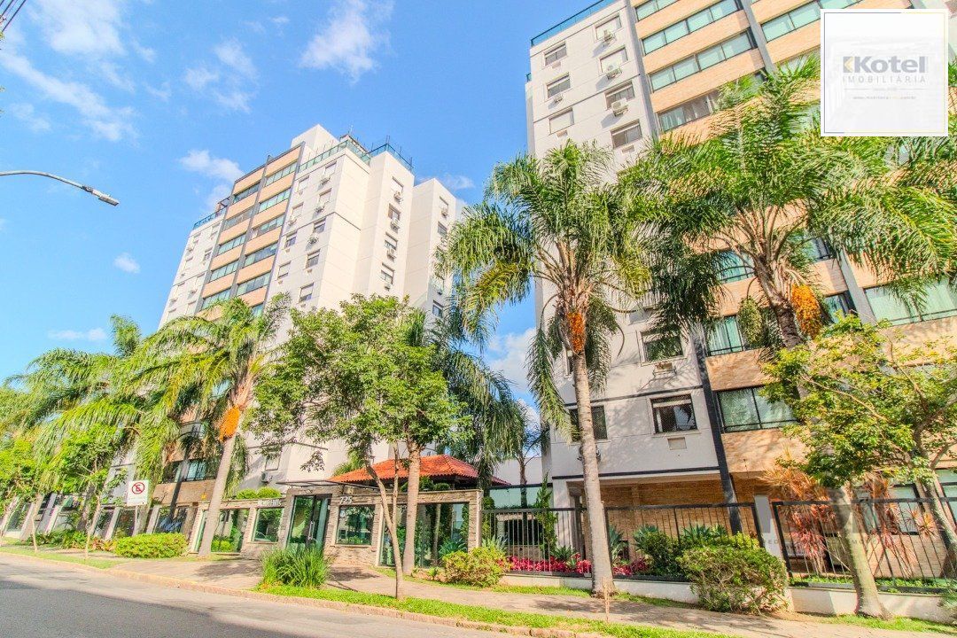 Cobertura Horizontal,  3 quartos, 1 suite, piscina, condominio com infra, 2 vagas - Bairro Tristeza