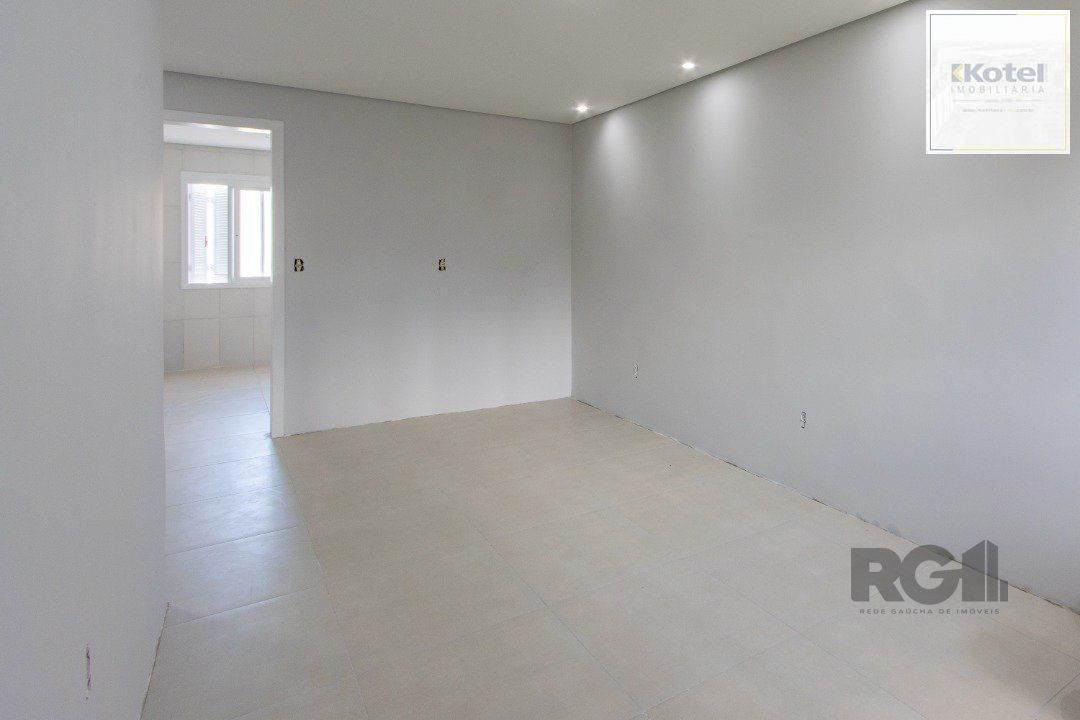 Casa  no Bairro Hípica, 100% reformada, 2 dormitórios, 1 vaga de garagem. — foto 4