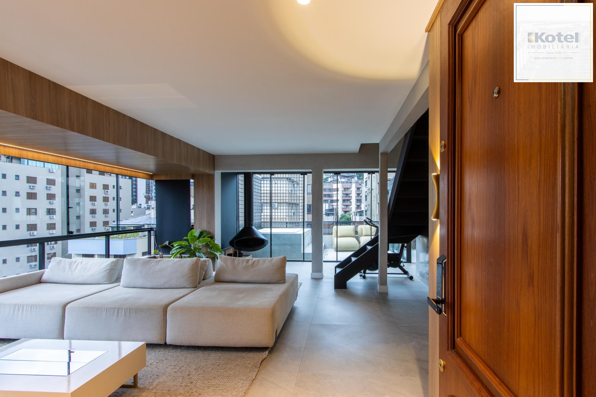 Cobertura,  com 113m² privativos, 1 suíte — foto 2