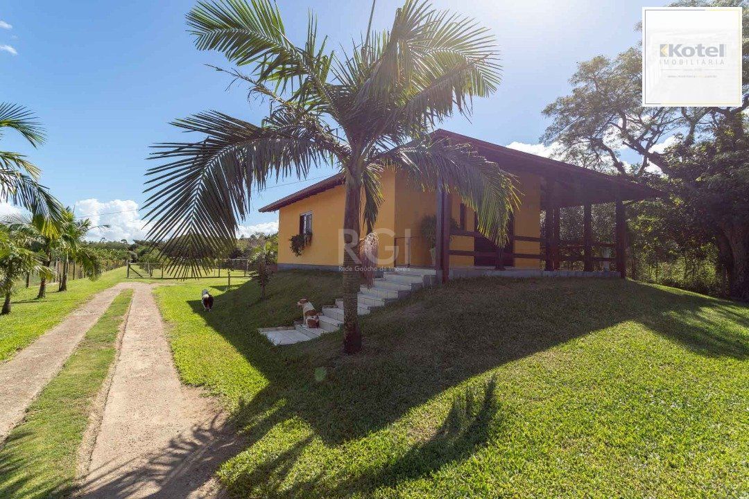 Sítio para Venda - 393m², 3 dormitórios, 6 vagas - Belém Novo — foto 2