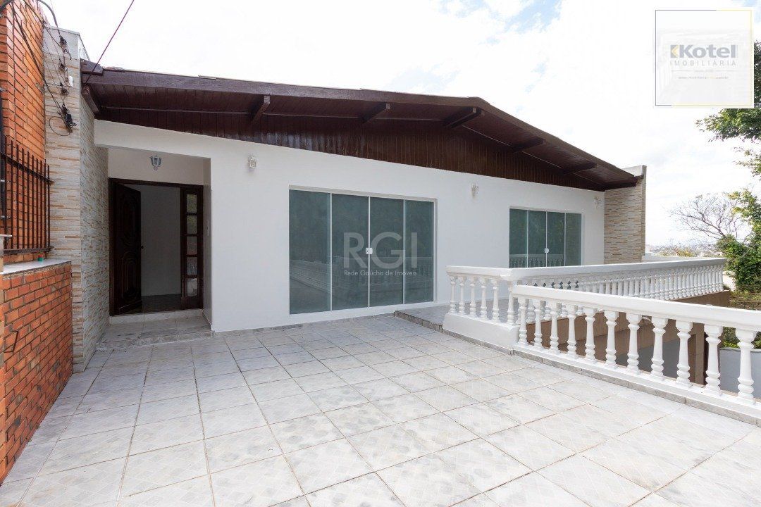 Casa para Venda - 454.7m², 5 dormitórios, sendo 1 suites, 8 vagas - Teresópolis — foto 3