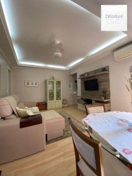 Apartamento 2 dormitórios com suíte e 2 vagas no Menino Deus