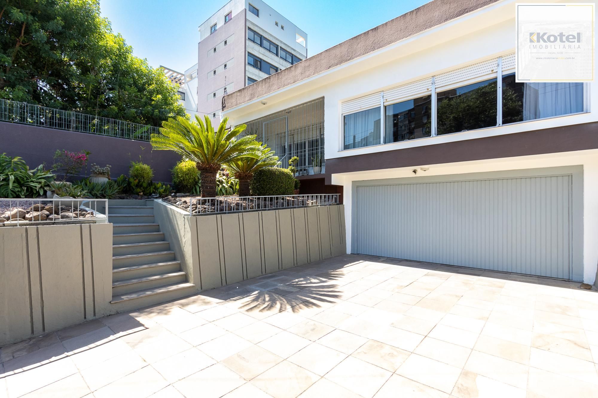 Casa de alvenaria, 4 dormitórios, 2 suítes, bairro Cristal. — foto 3