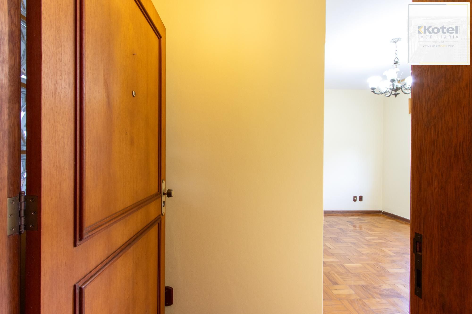 Apartamento de 2 Dormitórios na Cel Massot, Bairro Cristal — foto 3