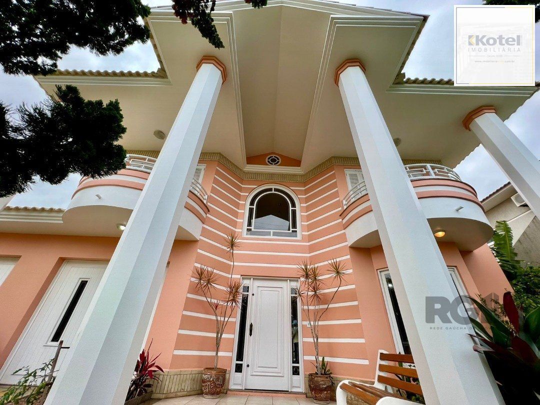 Magnífica casa  linda, 360m2  de  área  construída