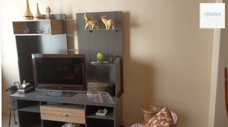 Apartamento 2 dormitórios desocupado à venda no bairro São João