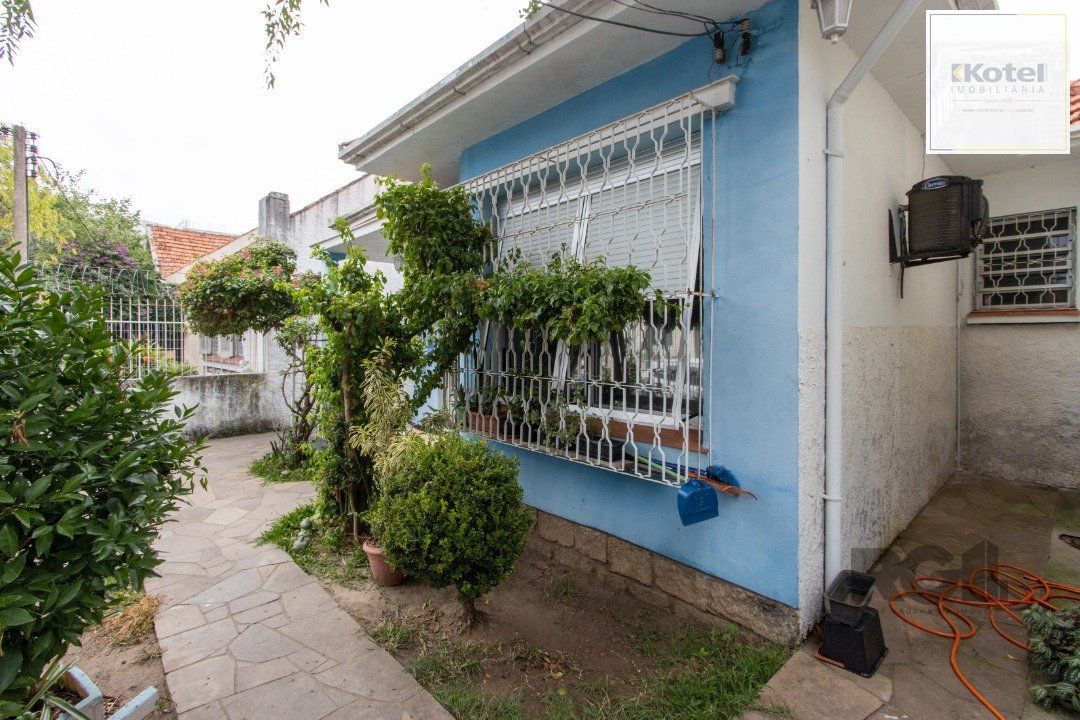 Casa para Venda - 126.89m², 3 dormitórios, 5 vagas - Azenha — foto 2