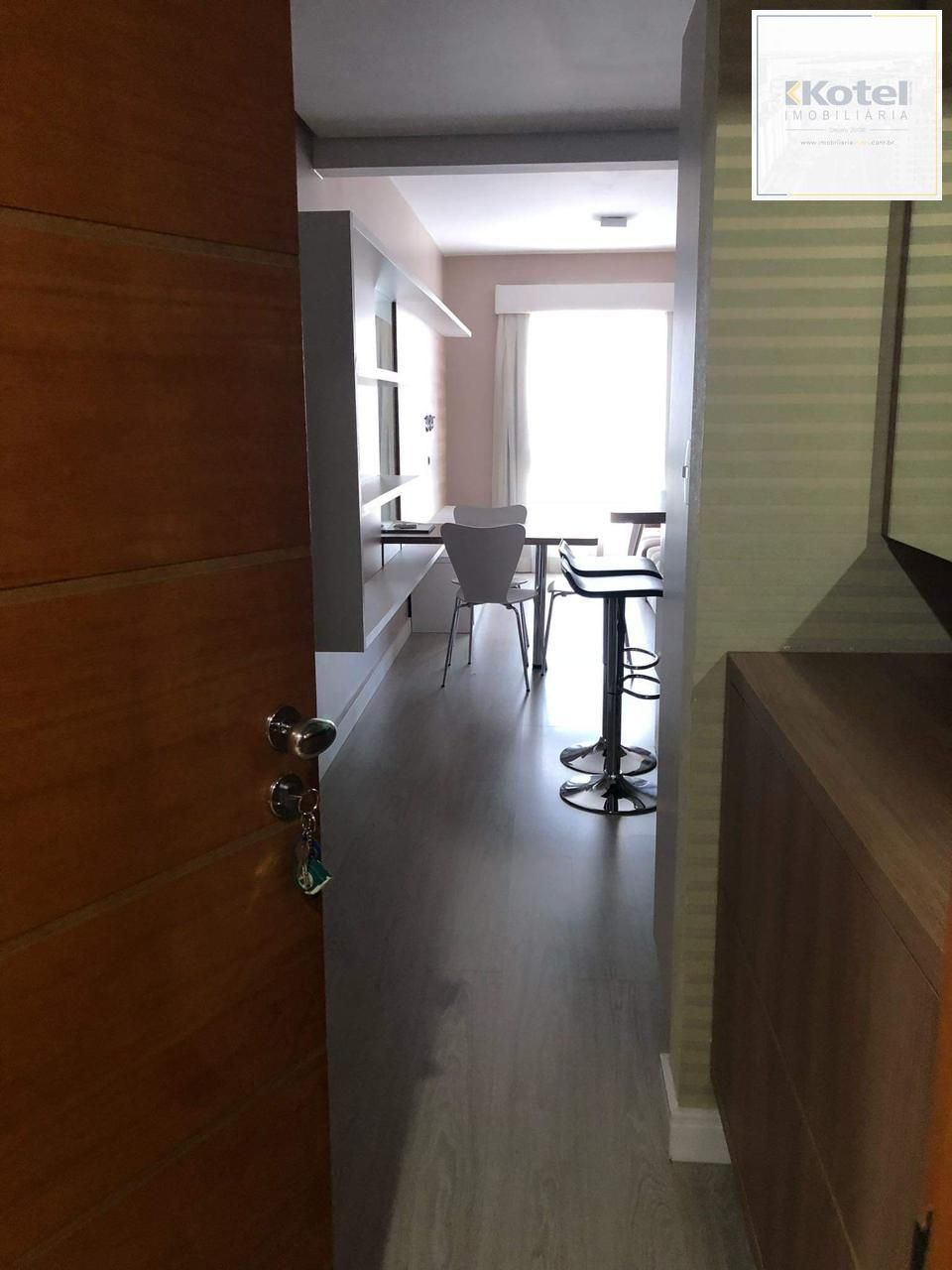 Loft a venda 1 dormitório mobiliado com 1 vaga de garagem / Lima e Silva