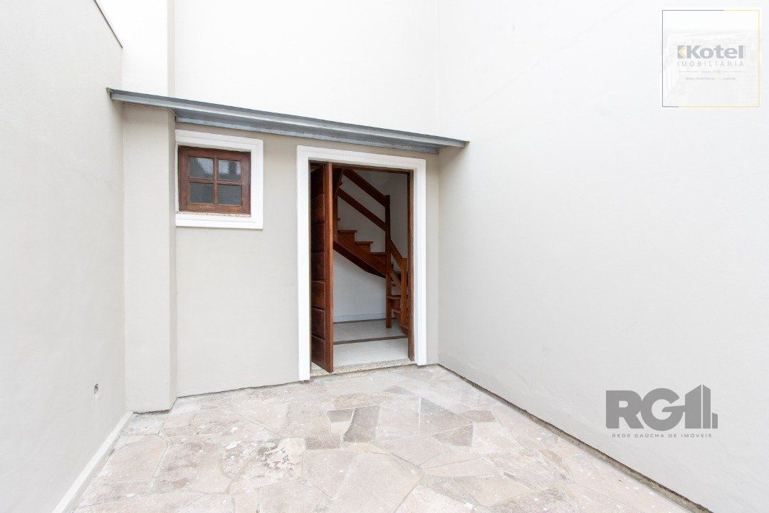 Sobrado 2 dormitórios  mais terreno de esquina de 192m2 — foto 2