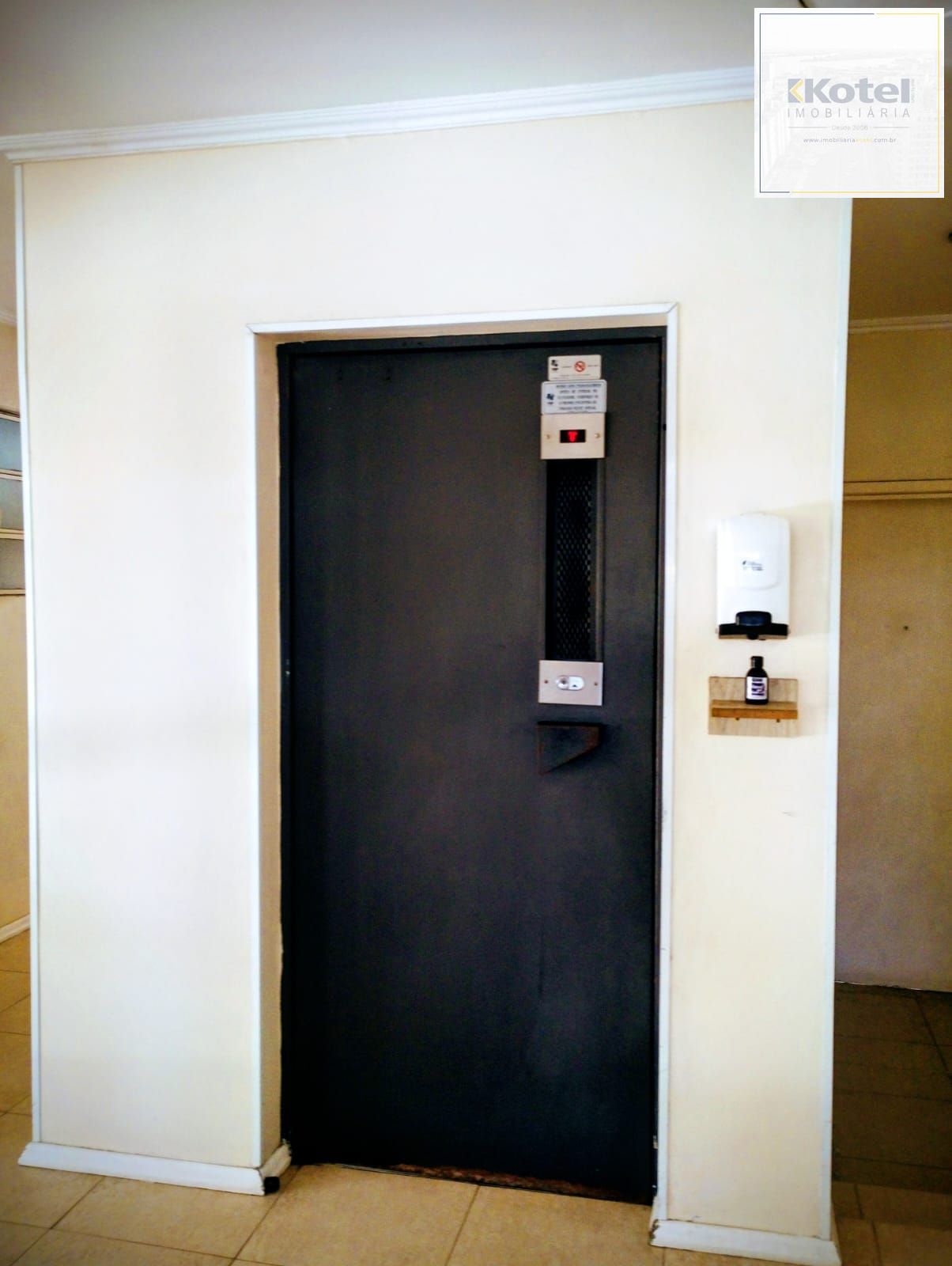 Apartamento de 1 dormitório, de frente, andar alto, elevador, vista para o Lago Guaíba. — foto 4