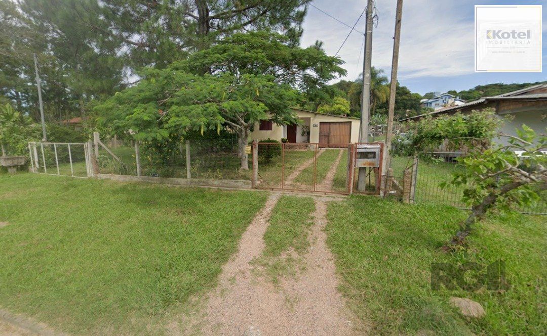 Dois quartos, 01 banheiro, 01 sala de star, 01 sala de jantar, cozinha, 01 garagem para três carros com churrasqueira. — foto 2