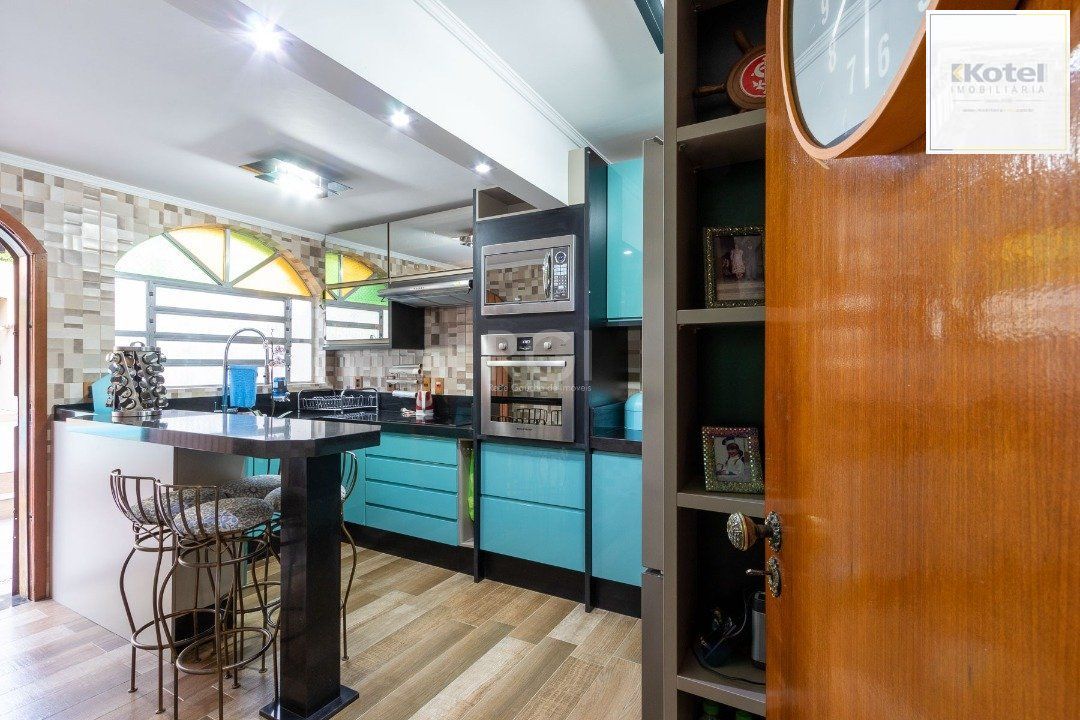 Casa para Venda - 232.5m², 3 dormitórios, sendo 1 suites, 4 vagas - Nonoai — foto 5