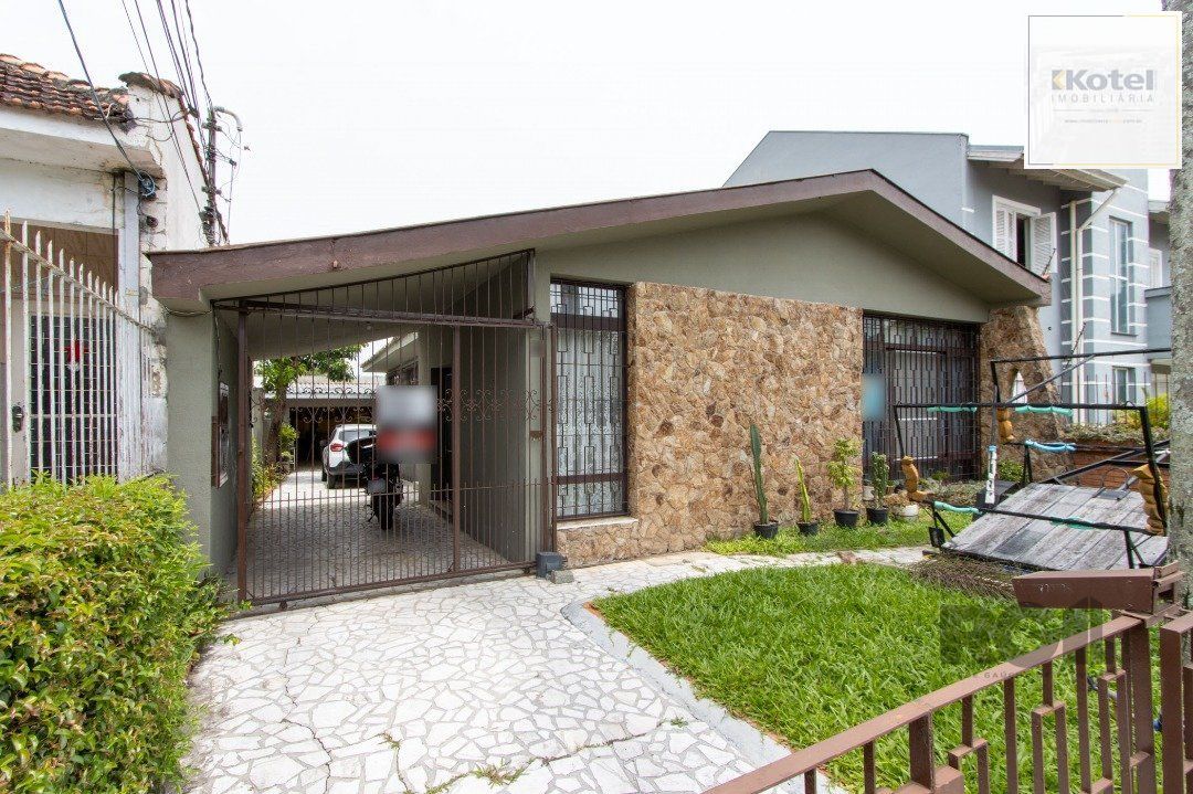 Casa térrea, 3 quartos, 2 banheiros, com pátio no Bairro Cavalhada — foto 2
