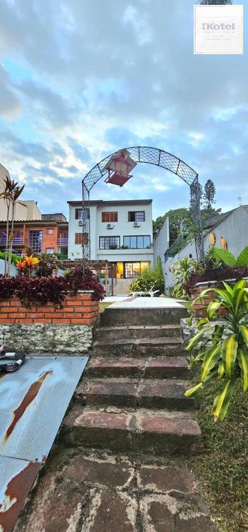 Casa 5 quartos à venda, 350m², Cristal - Porto Alegre — foto 2