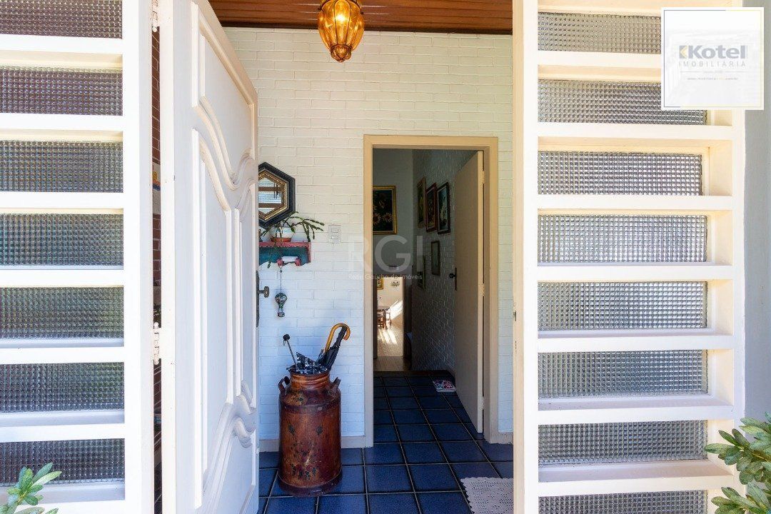 Casa para Venda - 400m², 5 dormitórios, sendo 2 suites, 4 vagas - Vila Assunção