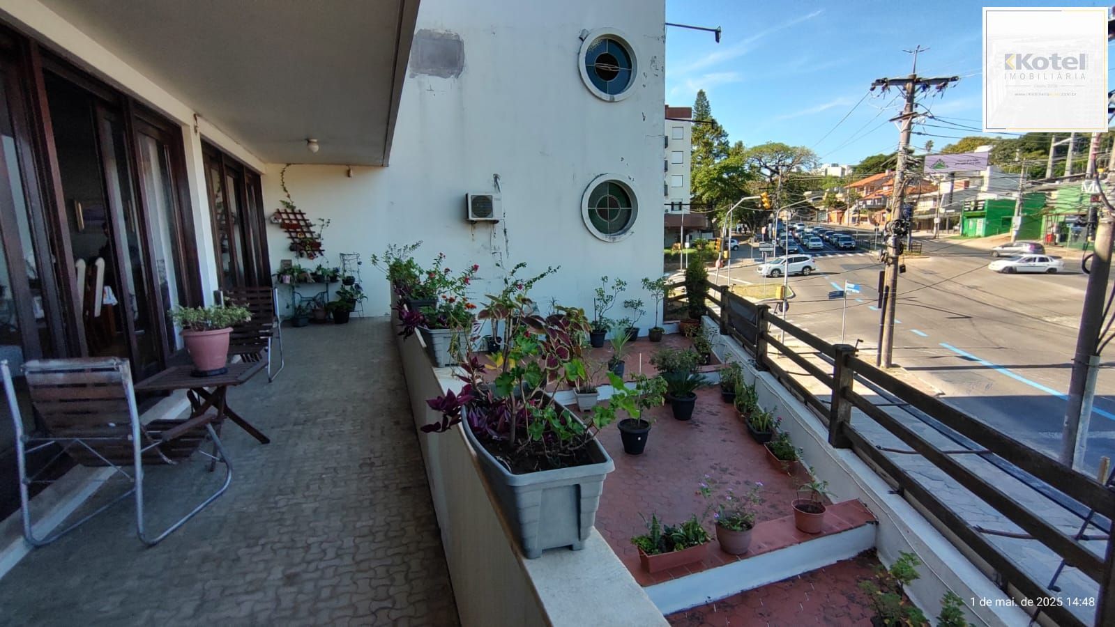 Apartamento de 4 dormitórios, 2 suítes, sacada, living para 2 ambientes bem amplo. — foto 5