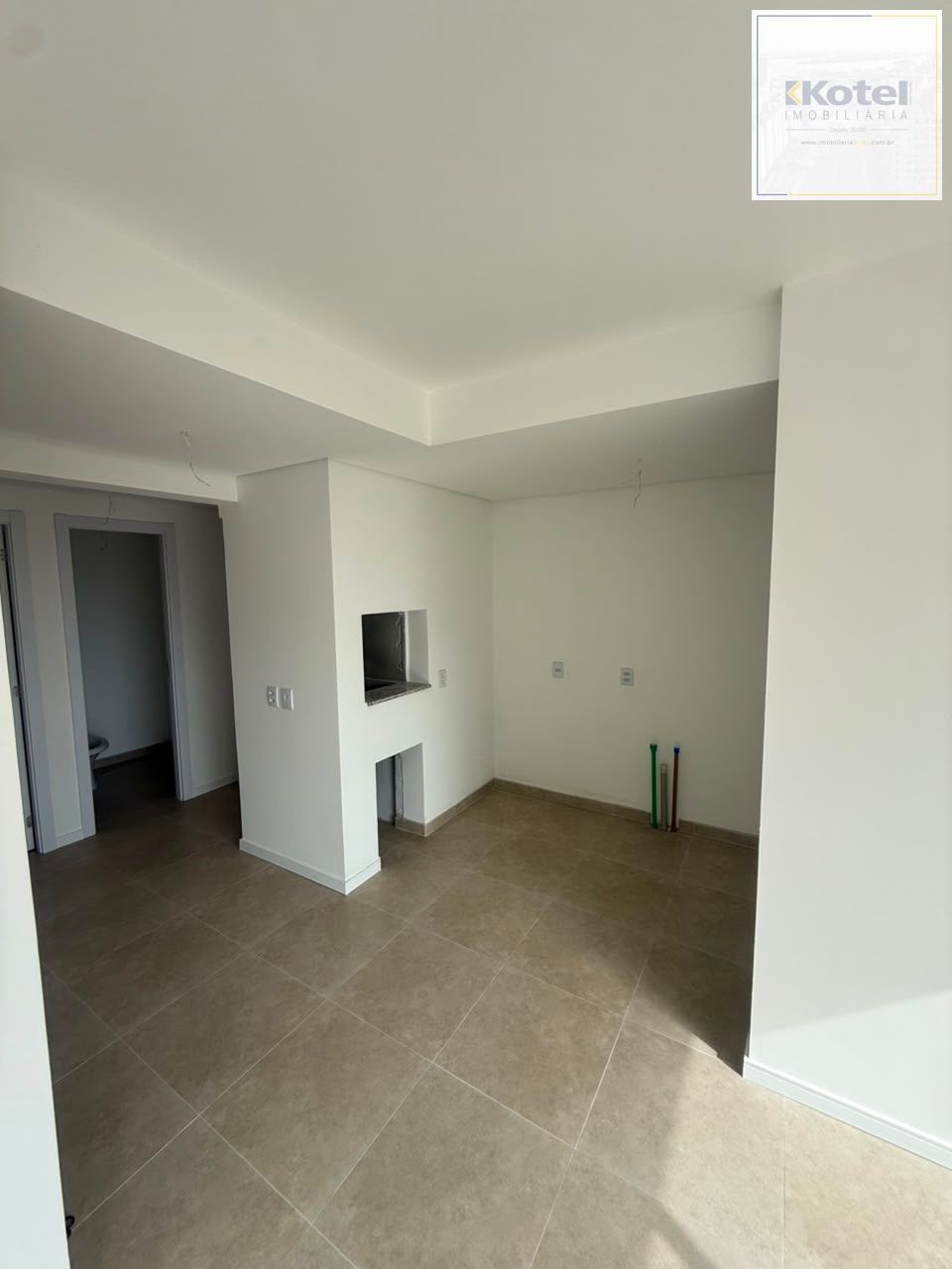 Apartamento para Venda - 69.96m², 2 dormitórios, sendo 2 suites, 1 vaga - Moinhos de Vento — foto 4