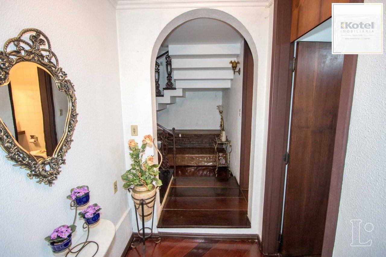 Casa para Venda - 485m², 4 dormitórios, sendo 1 suites, 3 vagas - Cristal — foto 3