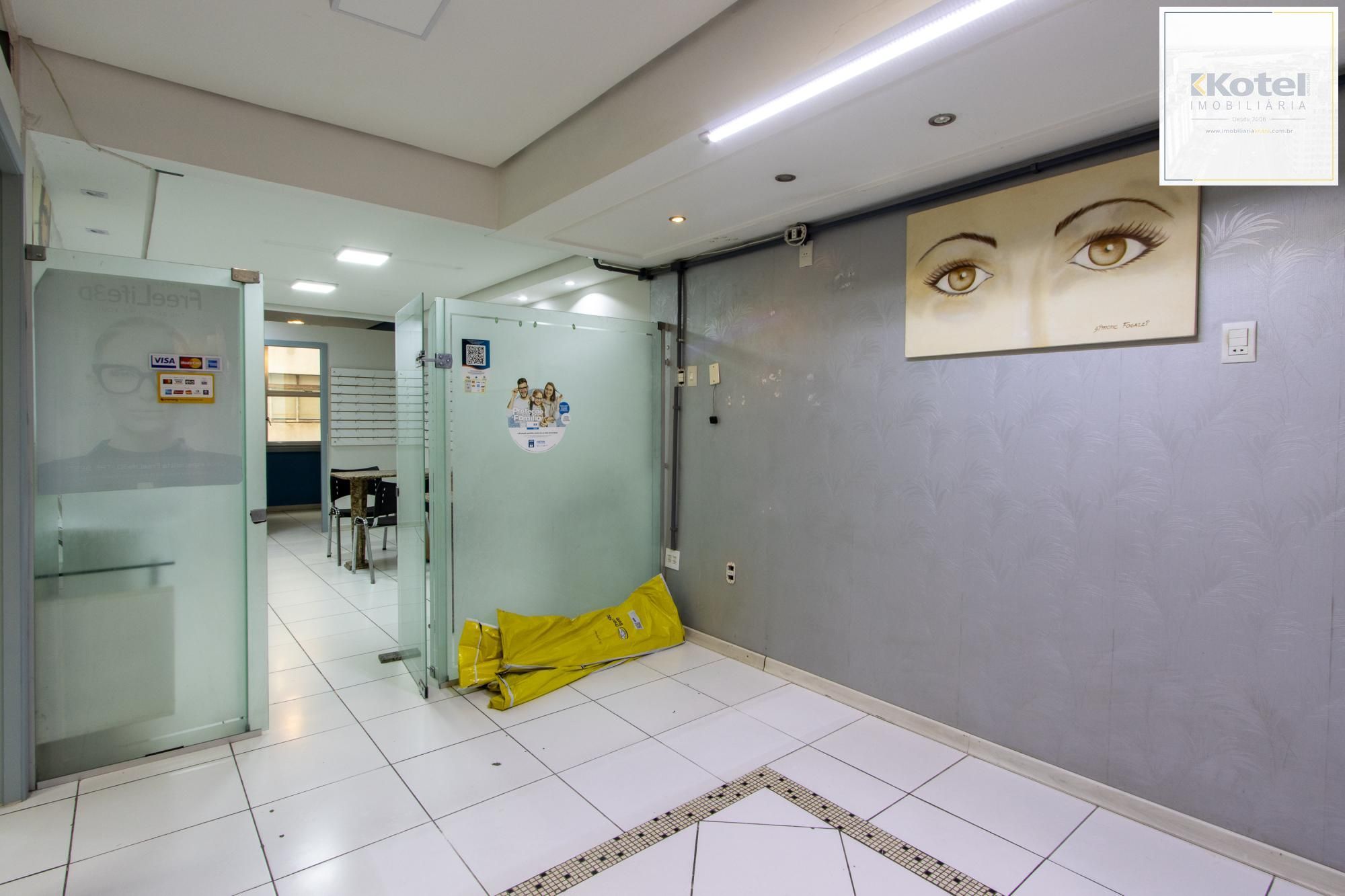 SALA NO CENTRO DE PORTO ALEGRE — foto 4