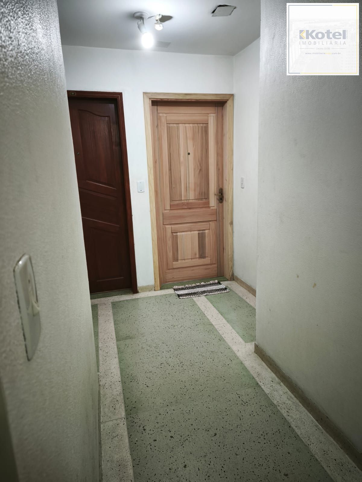 Kitnet à venda, com 32,43m² privativos, 1 quarto - Bairro Jardim Botânico