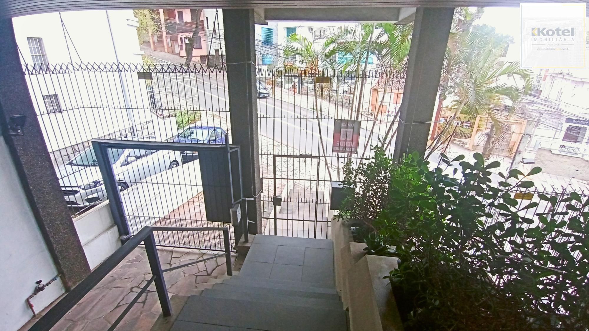 Sala comercial com vaga dupla, ao lado do Hospital Moinhos de Vento