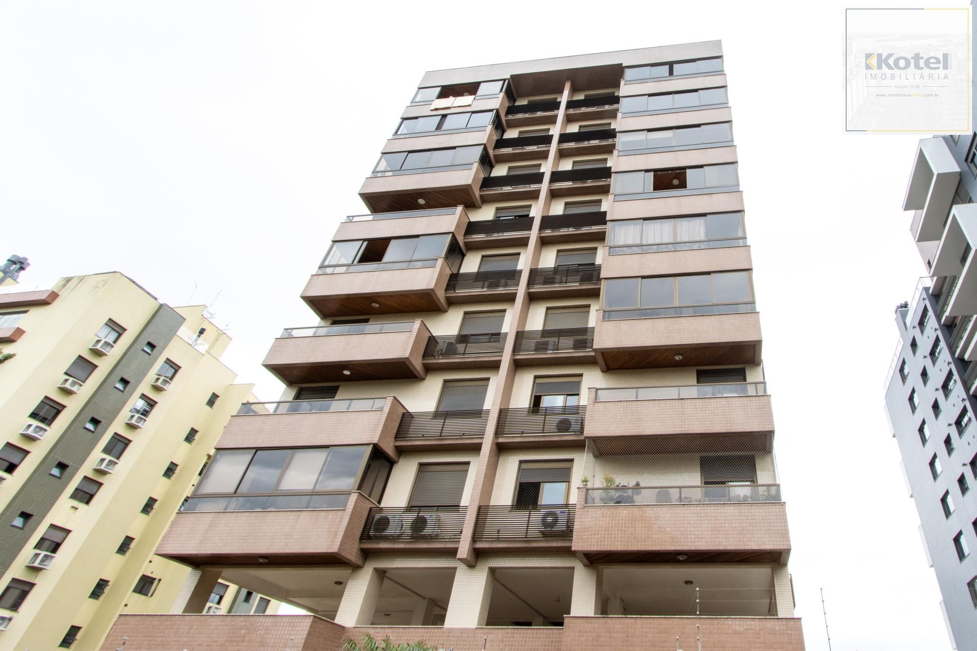 Amplo apartamento 3 dormitórios, 3 vagas