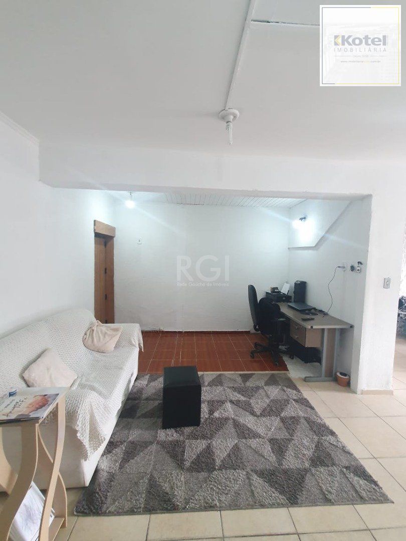 Casa para Venda - 226.9m², 5 dormitórios, sendo 2 suites, 5 vagas - Teresópolis — foto 3