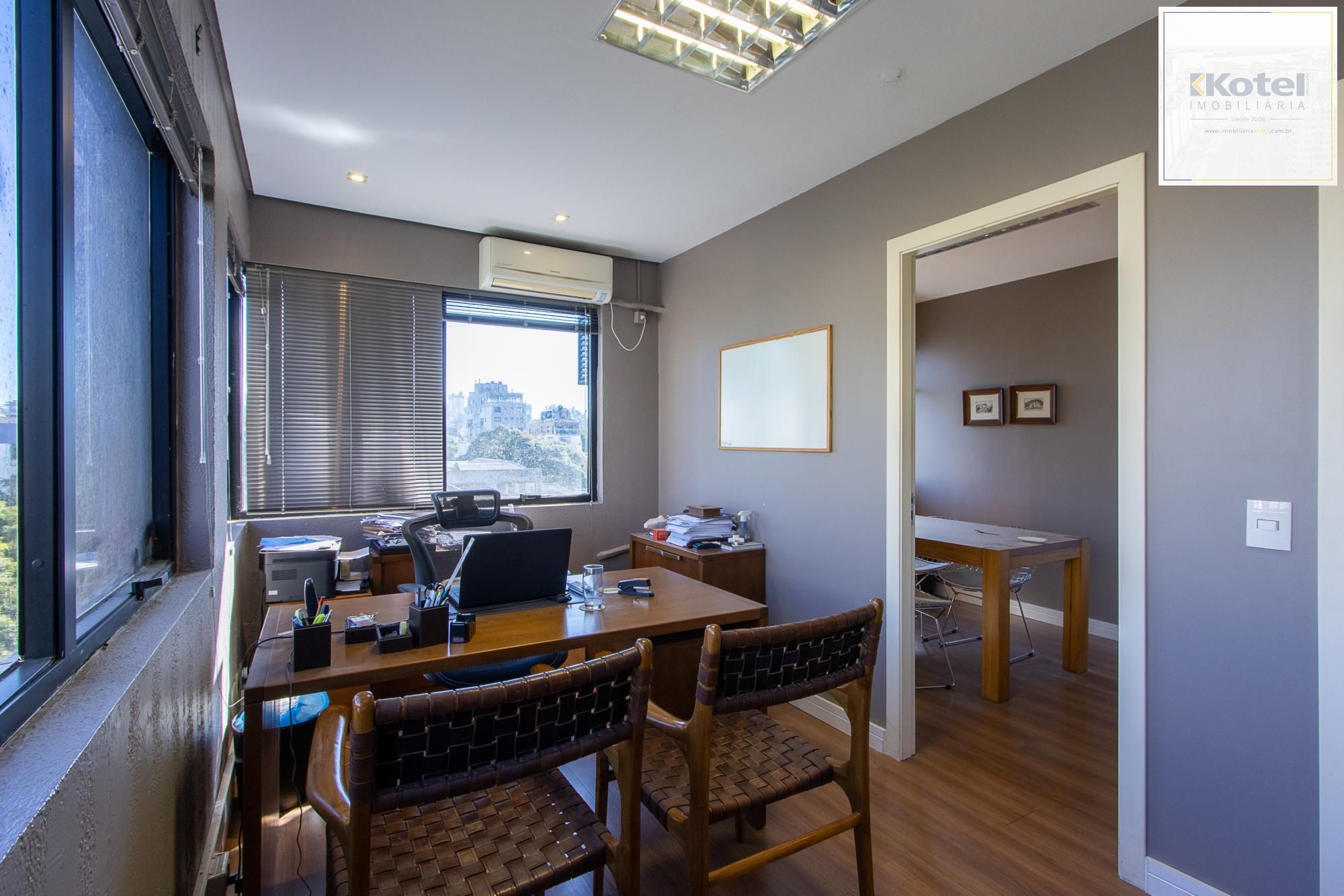 Sala Comercial Duplex à Venda no Bairro Petrópolis – Edifício João Abbott