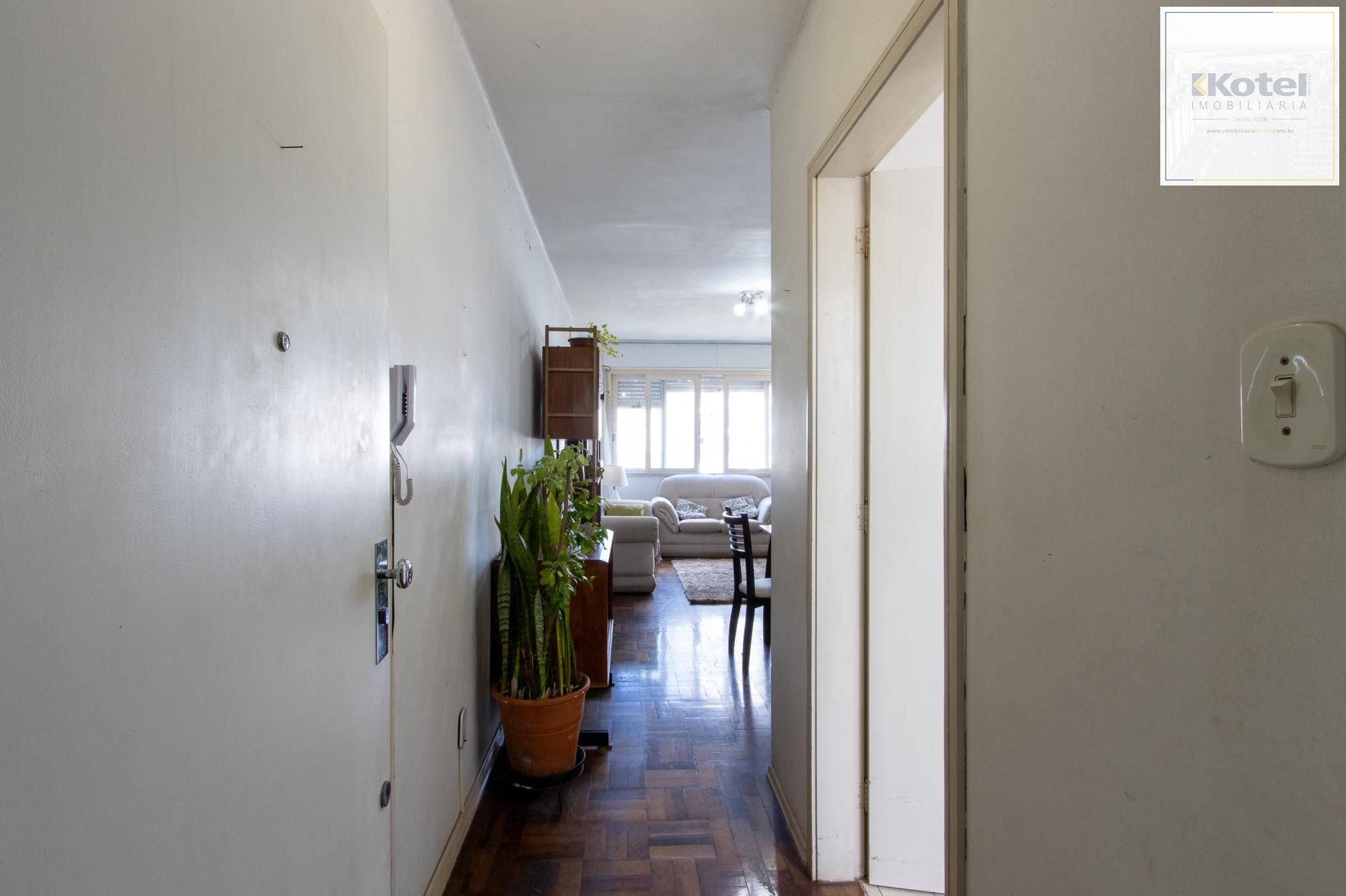 Apartamento de 3 dormitórios com uma vaga de garagem à venda no bairro Menino Deus – Porto Alegre