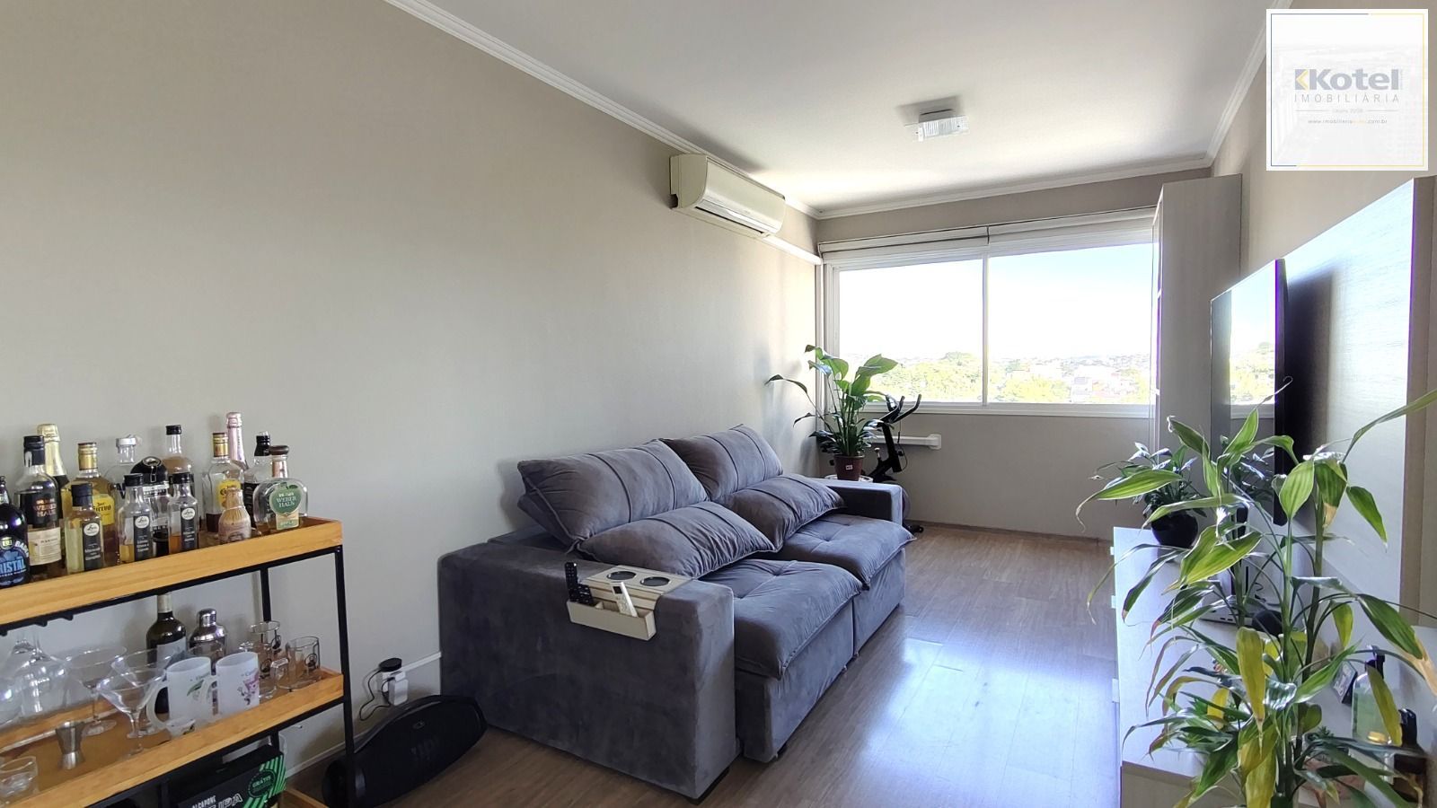 Apartamento de 2 dormitórios, 1 vaga, no bairro São José.