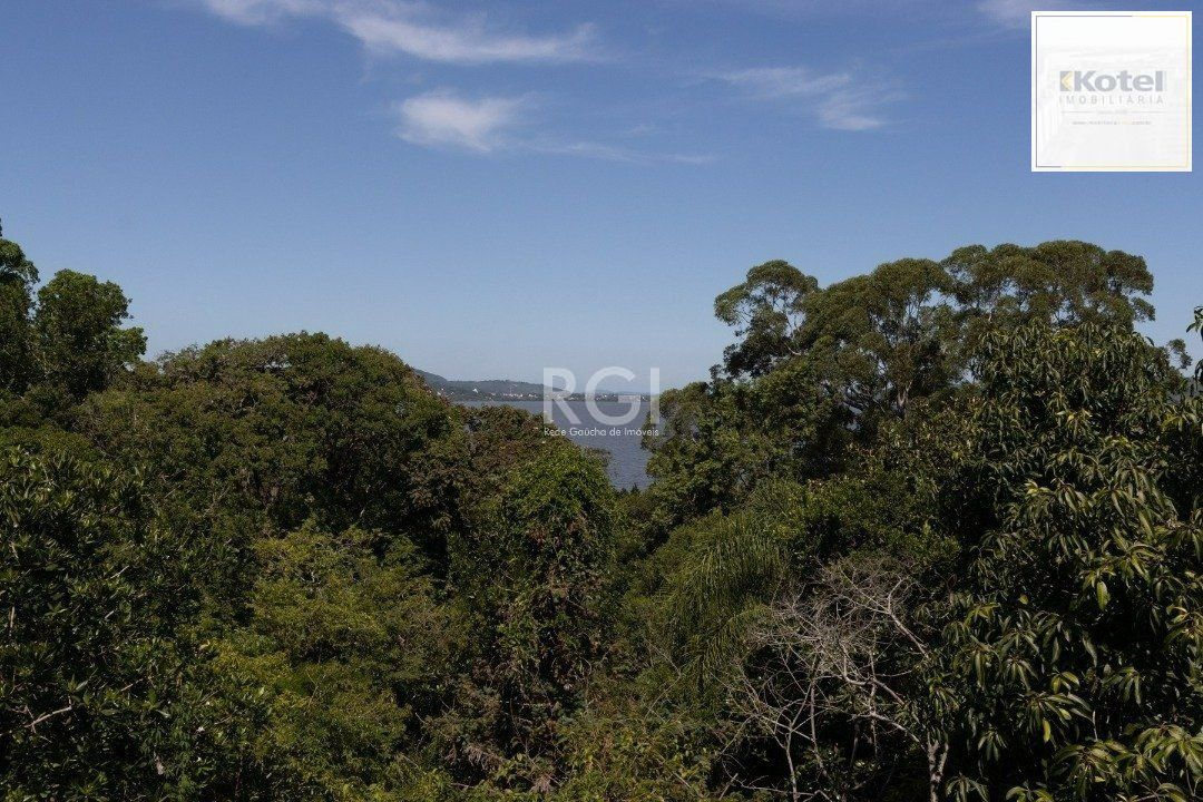 Terreno com área de 747m²