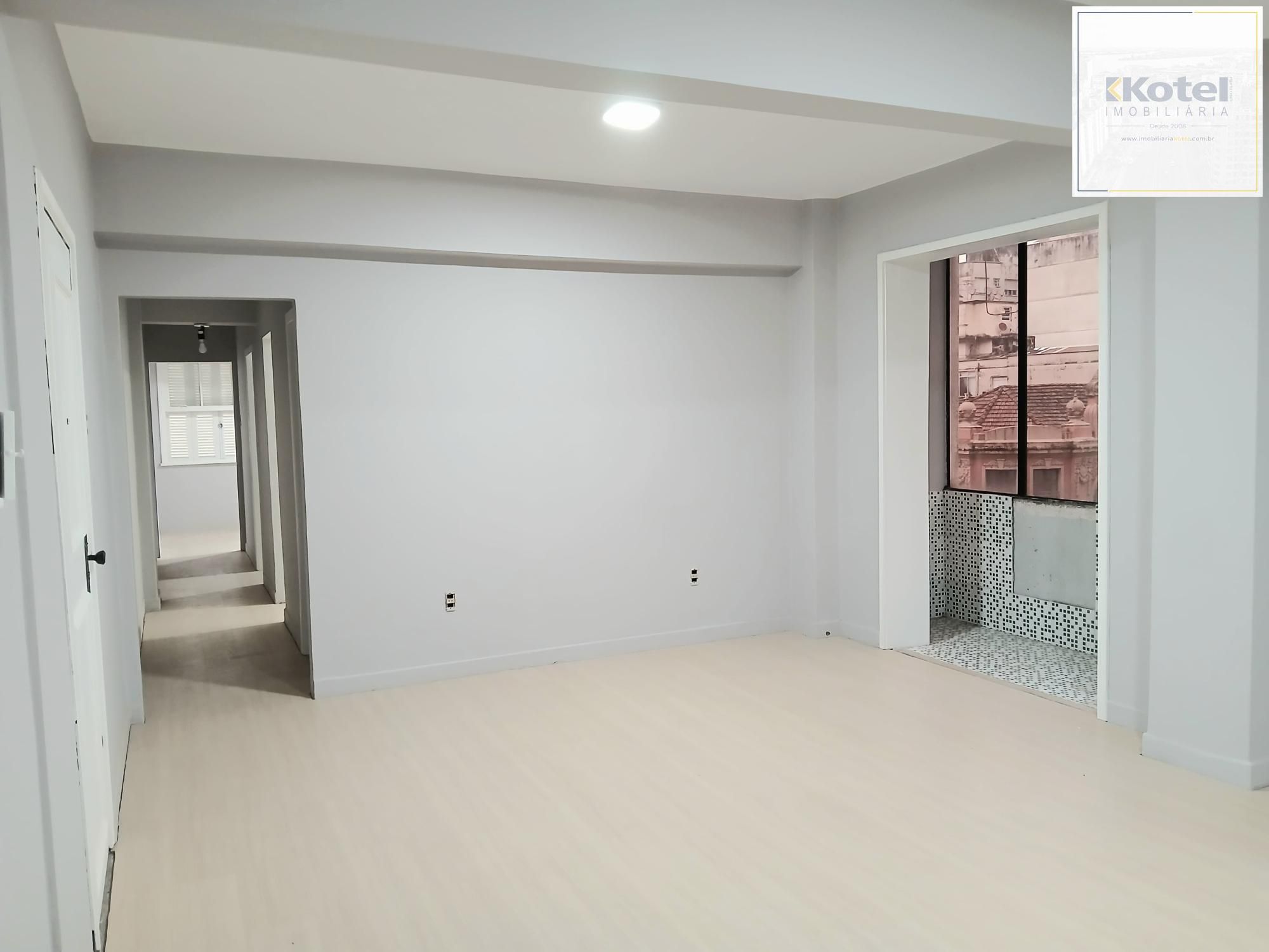 Apartamento de 2 Dormitórios no Centro Histórico.