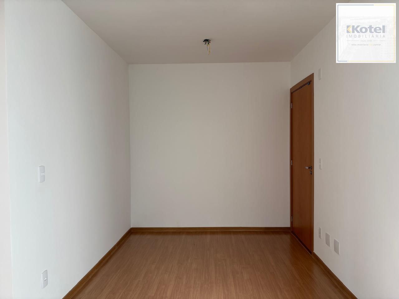 Apartamento 2 dorm, 1 banheiro e vaga escriturada - bairro Morro Santana