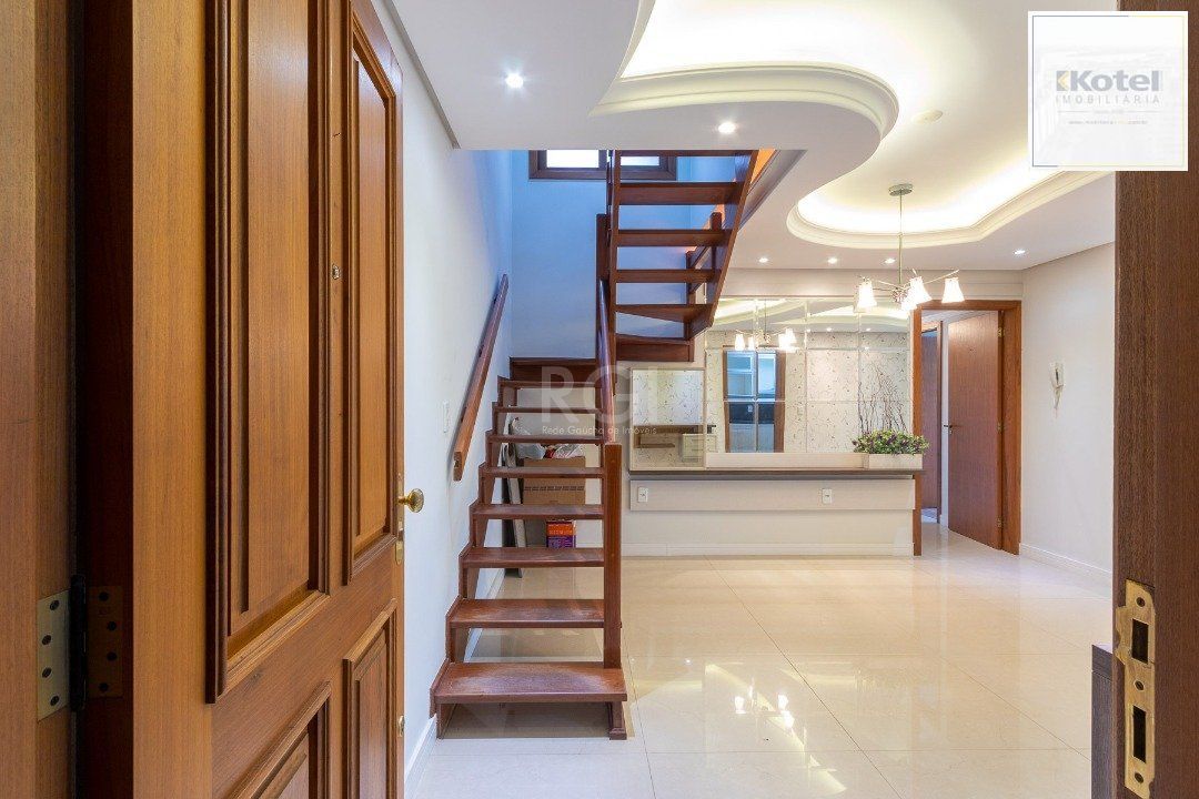 Cobertura para Venda - 247.08m², 3 dormitórios, sendo 1 suites, 2 vagas - Vila Ipiranga