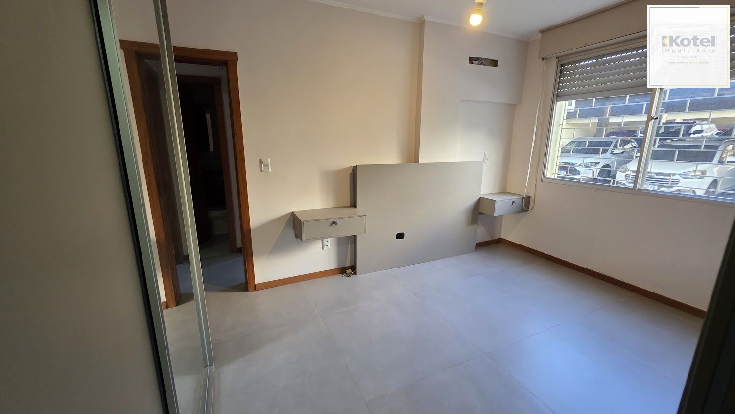 Apartartamento 2 dorm, reformado, semi mobiliado - bairro Cristal