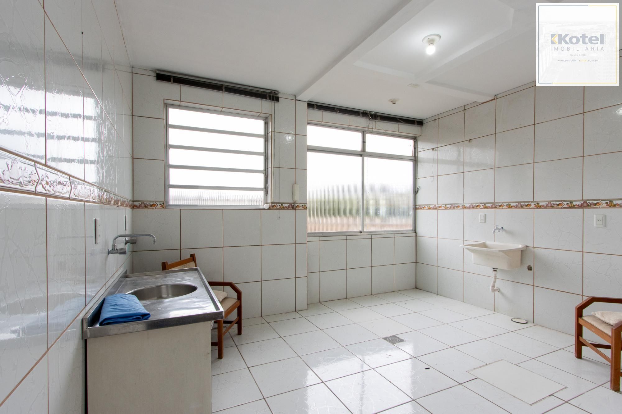 Apartamento 2 dormitórios - bairro Medianeira — foto 2