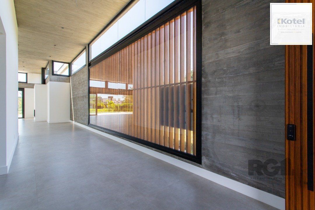 A Casa Le Mans, uma residência térrea de esquina com 389,48m2 de área coberta — foto 5