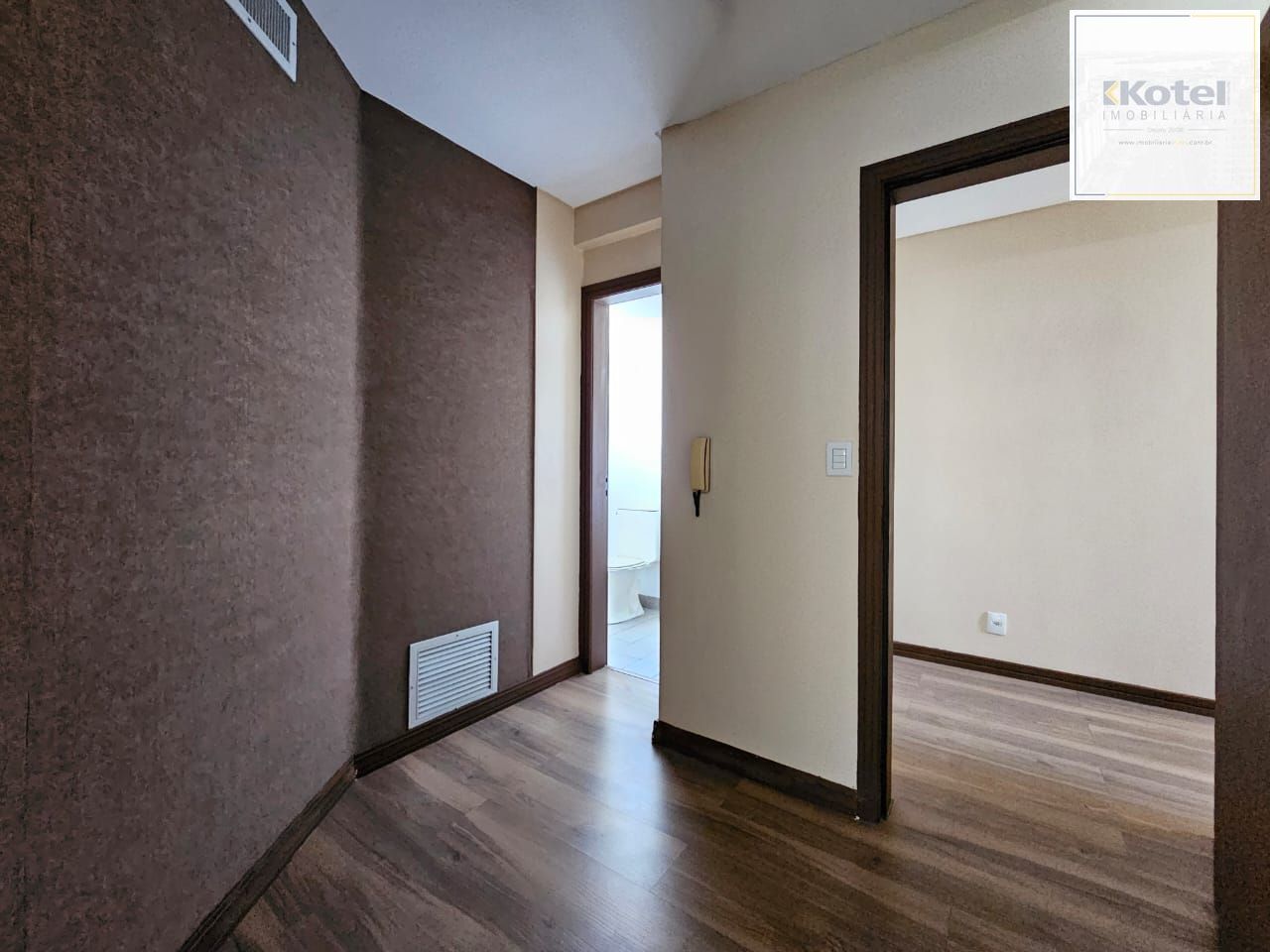 Conjunto Comercial com 2 salas para alugar em Moinhos de Vento, Porto Alegre